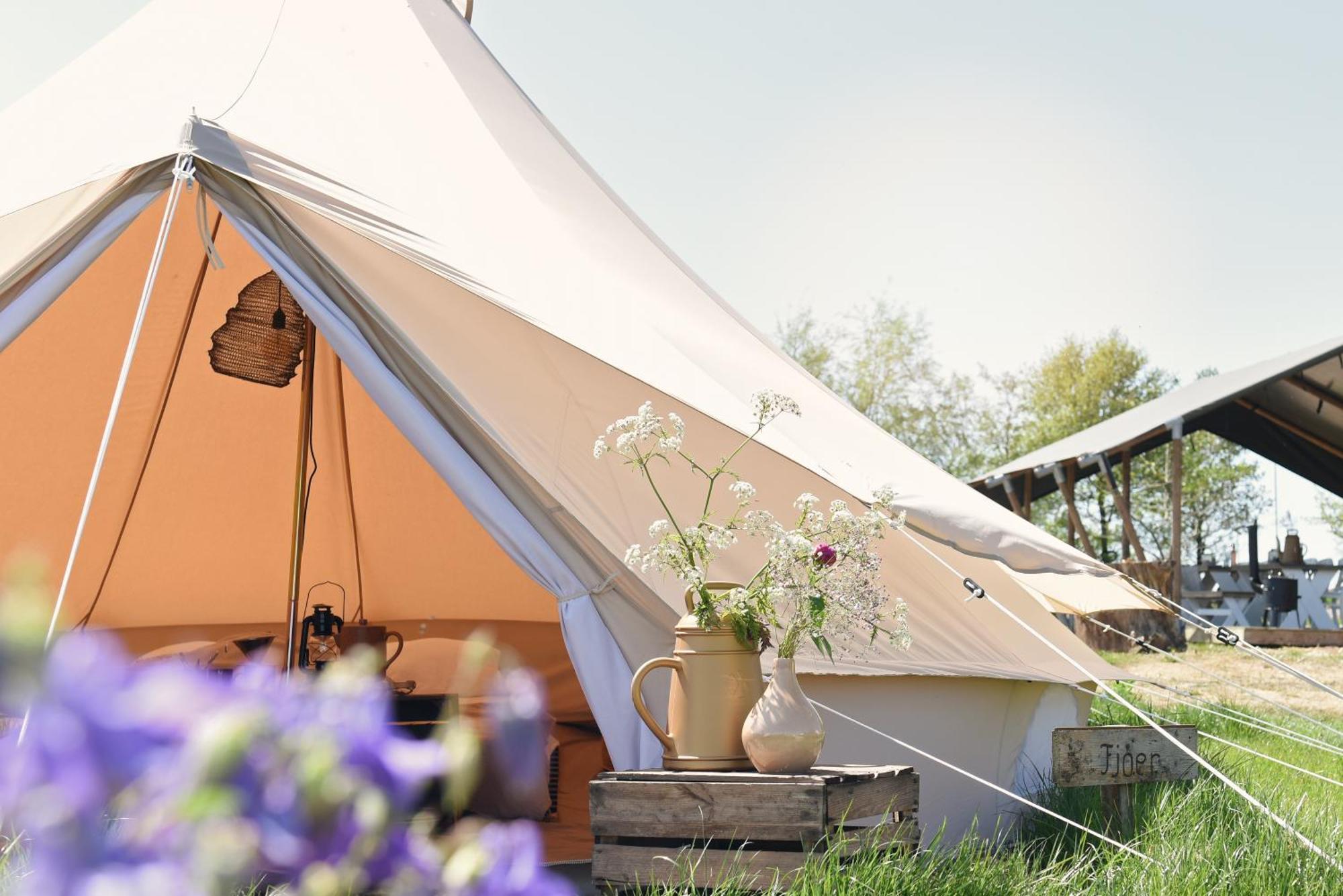 Smuk Lytse Bell Tent Echtenerbrug ภายนอก รูปภาพ